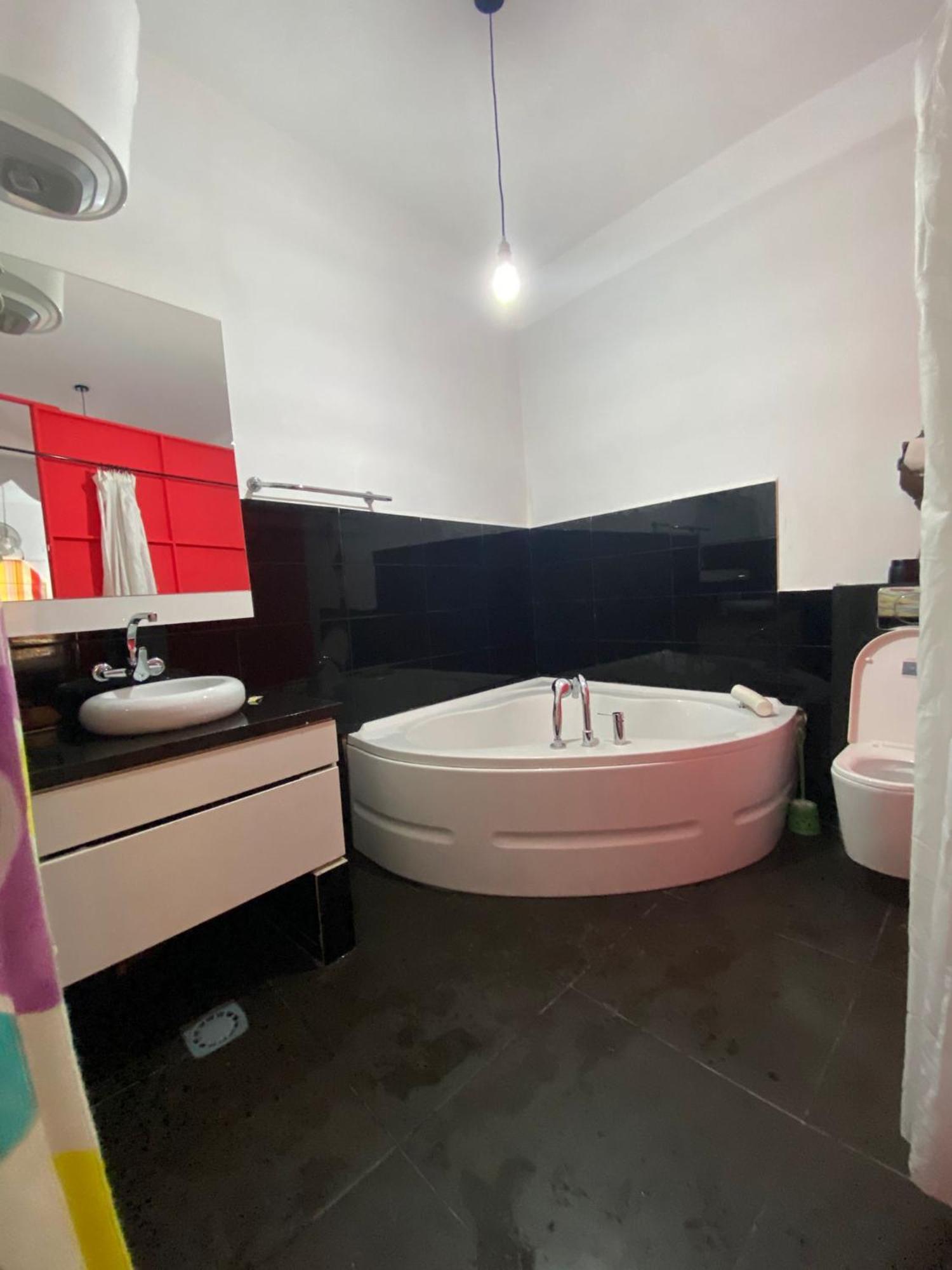 Hostal Valencia - Private Room With Bathroom Chefchaouen Exterior foto